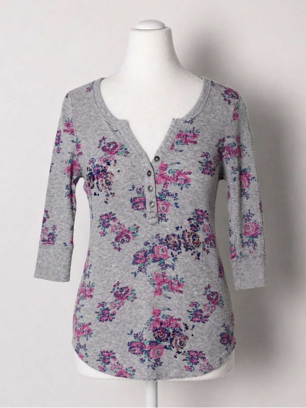Vtg Y2k 90s Bongo Floral Henley Top Women's S/M Embellished Romantic Whimsy Sexy